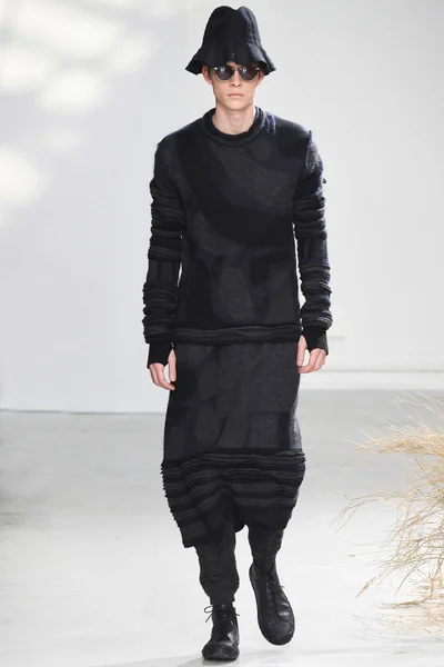 Look 8